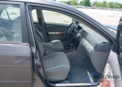 2008 Toyota Corolla Le z USA, uszkodzony, nr VIN 2T1BR32E68C904803